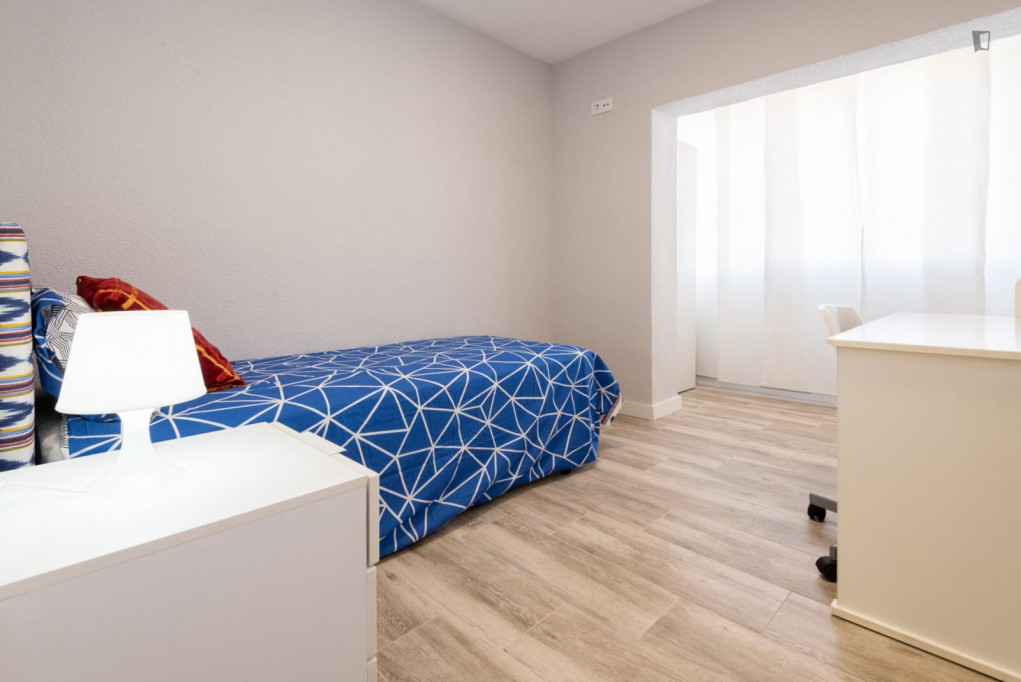 Modern single bedroom near the San Nicasio metro - Madrid - chambre - ImmoJeune