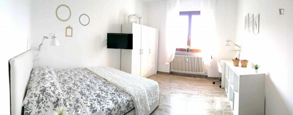 Student-friendly double bedroom near the Lambrate FS metro - Milan - chambre - ImmoJeune