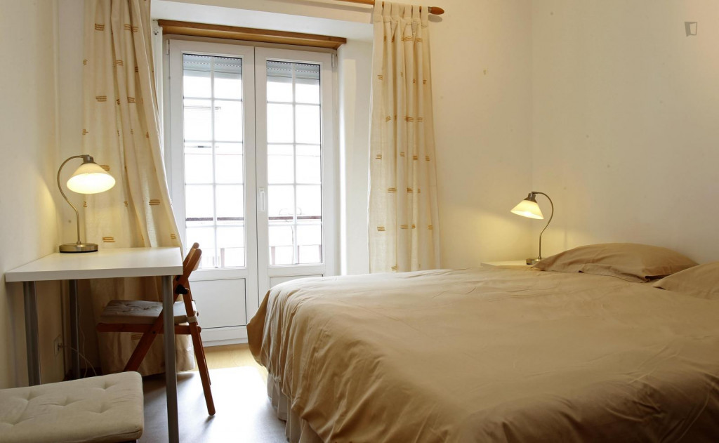 Comfy twin bedroom in 4-bedroom flat near Alameda metro station - Lisbonne - chambre - ImmoJeune