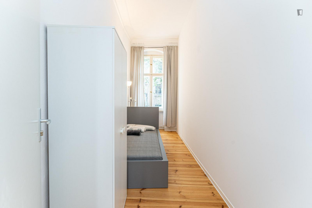 Inviting single bedroom in a student apartment, in Friedrichshain - Berlin - chambre - ImmoJeune
