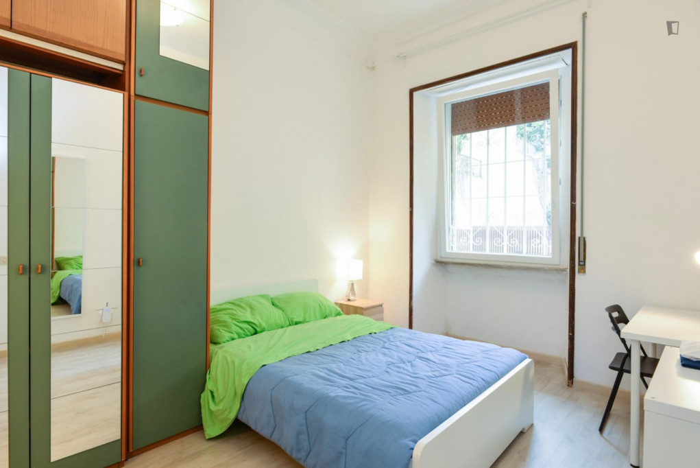 Big double bedroom near Luiss university - Rome - chambre - ImmoJeune