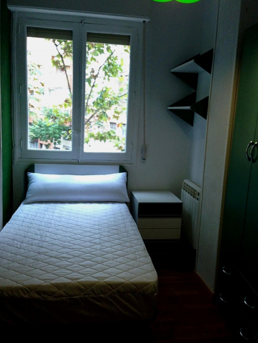 Lovely single bedroom in Palos de la Frontera - Madrid - chambre - ImmoJeune