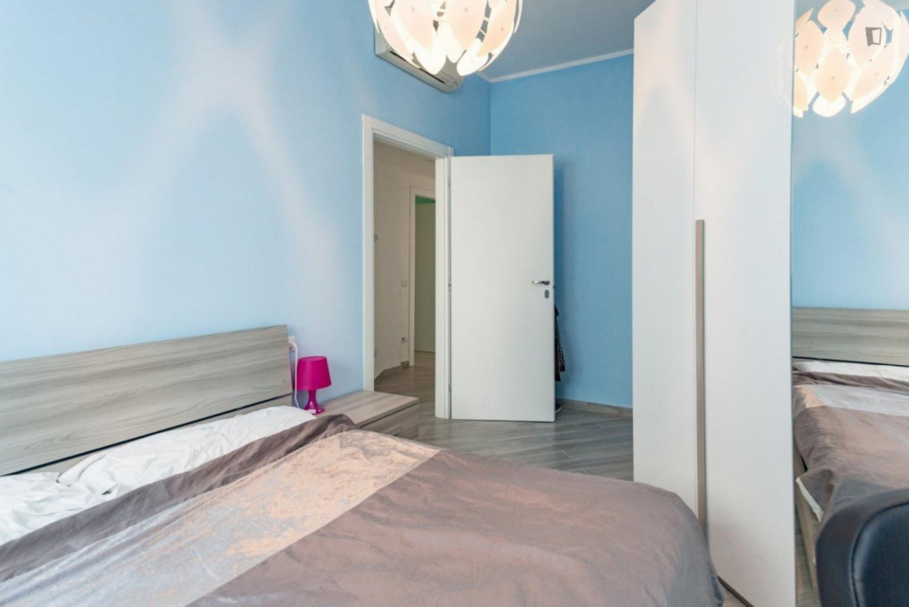 Beautiful double ensuite bedroom close to Romolo metro station - Milan - chambre - ImmoJeune