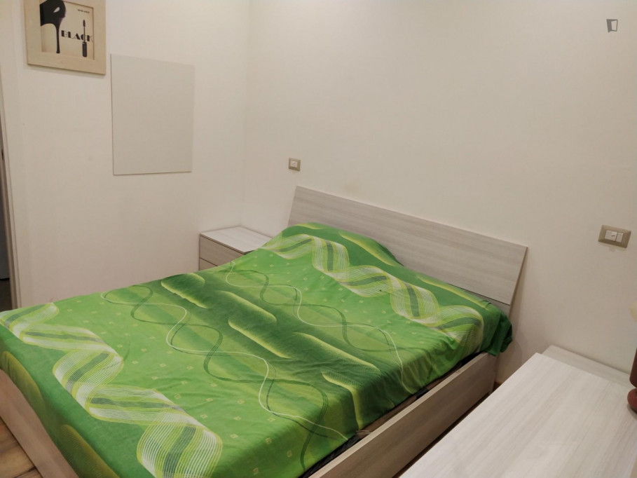 Very nice 1-bedroom flat near the Re di Roma metro - Rome - chambre - ImmoJeune