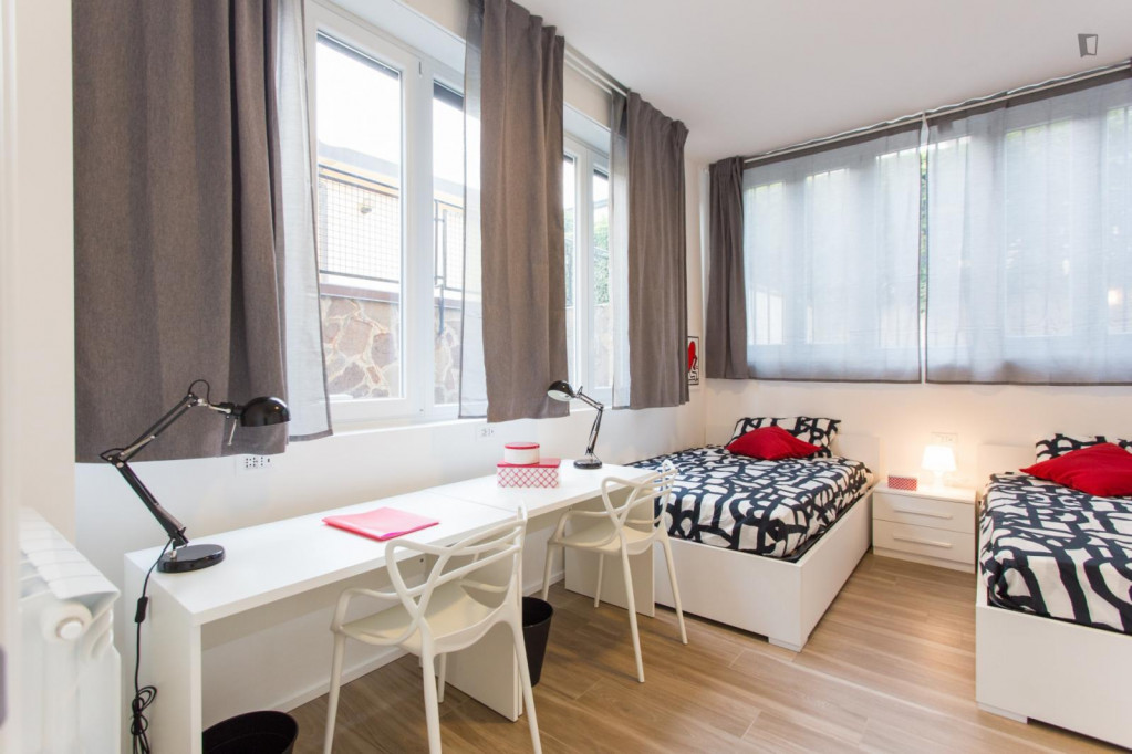 Single bed in a twin bedroom in a 6-bedroom flat near Cittá Studi - Milan - chambre - ImmoJeune