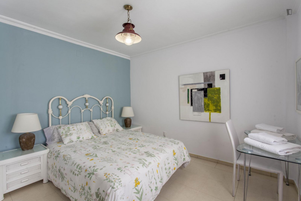 Lovely 4-bedroom near Universitat de Valencia - Valence - chambre - ImmoJeune