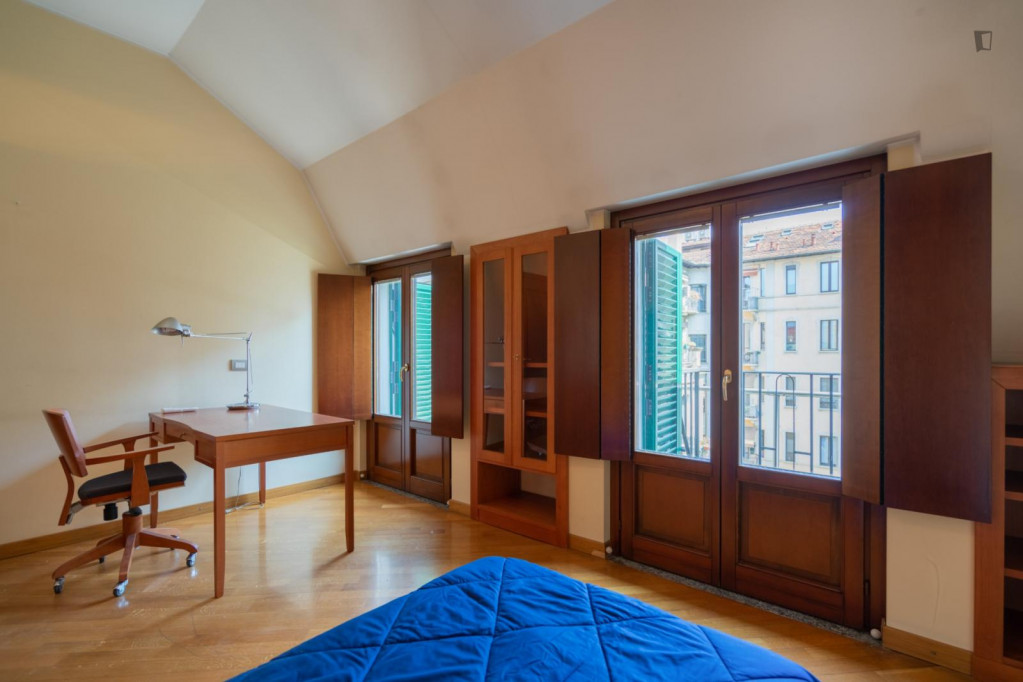 Bedroom in 5 bedrooms apartment - Milan - chambre - ImmoJeune