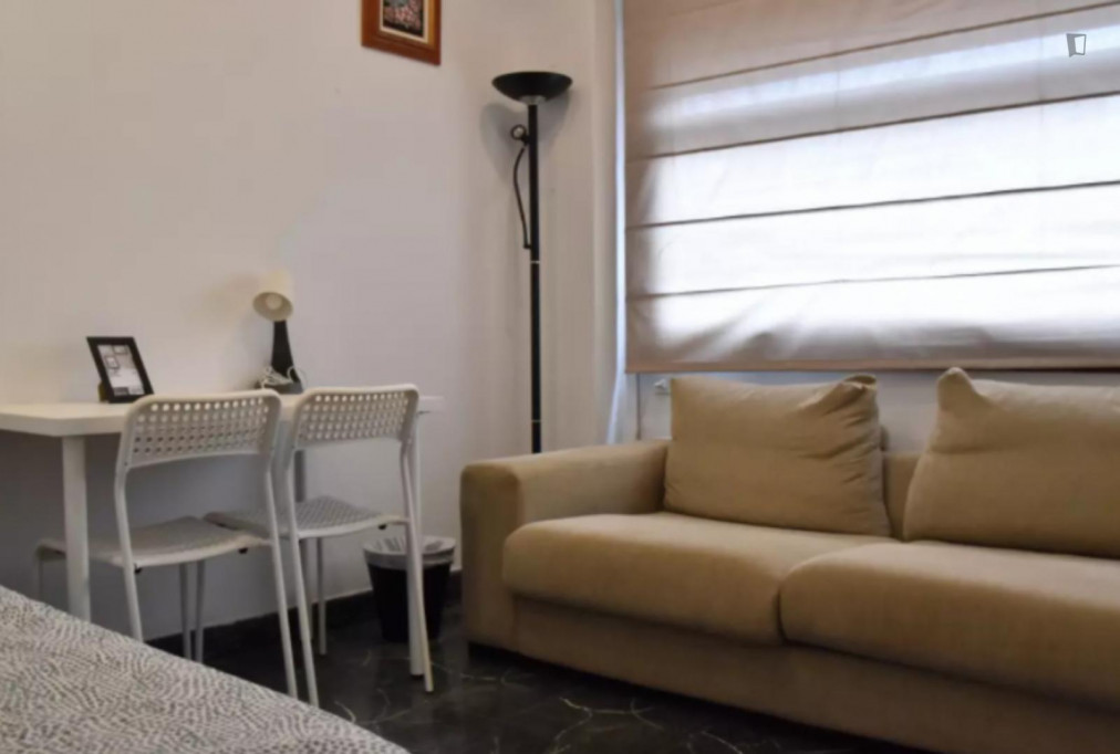 Cosy double bedroom in well-linked La Gran Vía - Valence - chambre - ImmoJeune