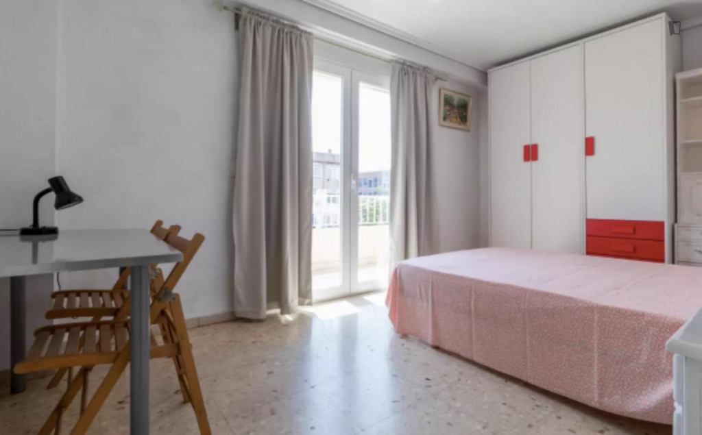 Neat and cosy double bedroom in Albors - Valence - chambre - ImmoJeune