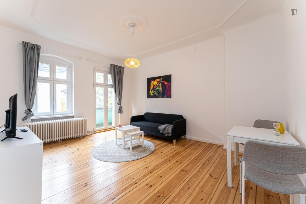 Large 1-bedroom apartment in Neukölln - Berlin - chambre - ImmoJeune