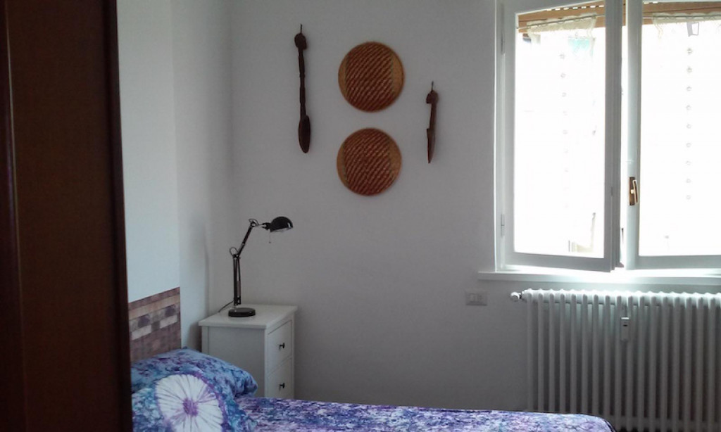 Double bedroom in a 3-bedroom flat, in Bovisa - Milan - chambre - ImmoJeune