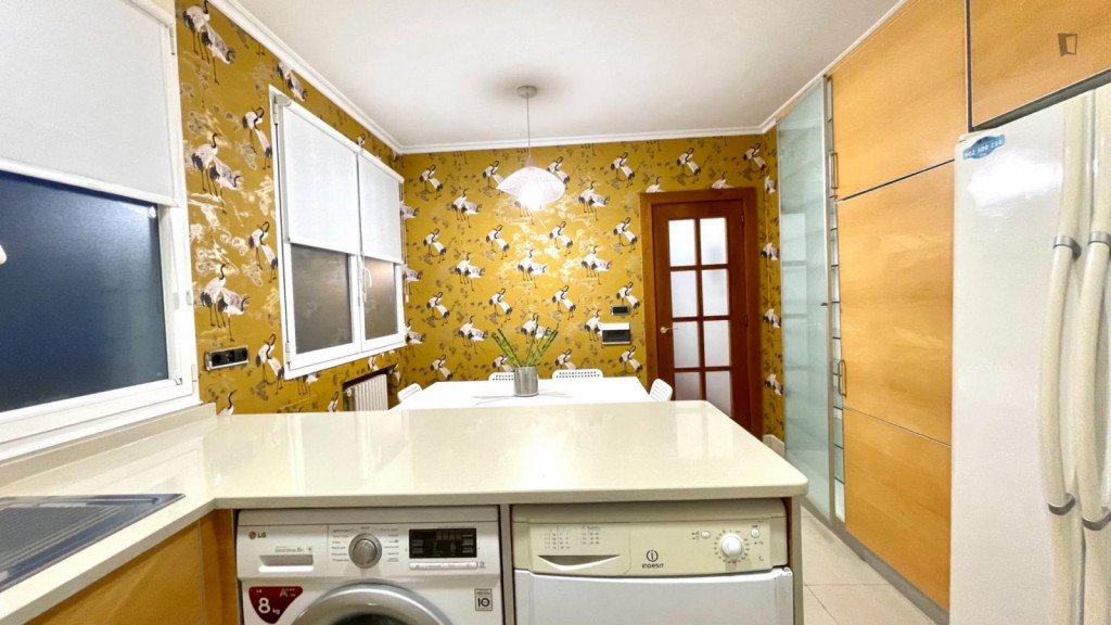 Welcoming double bedroom in Indautxu