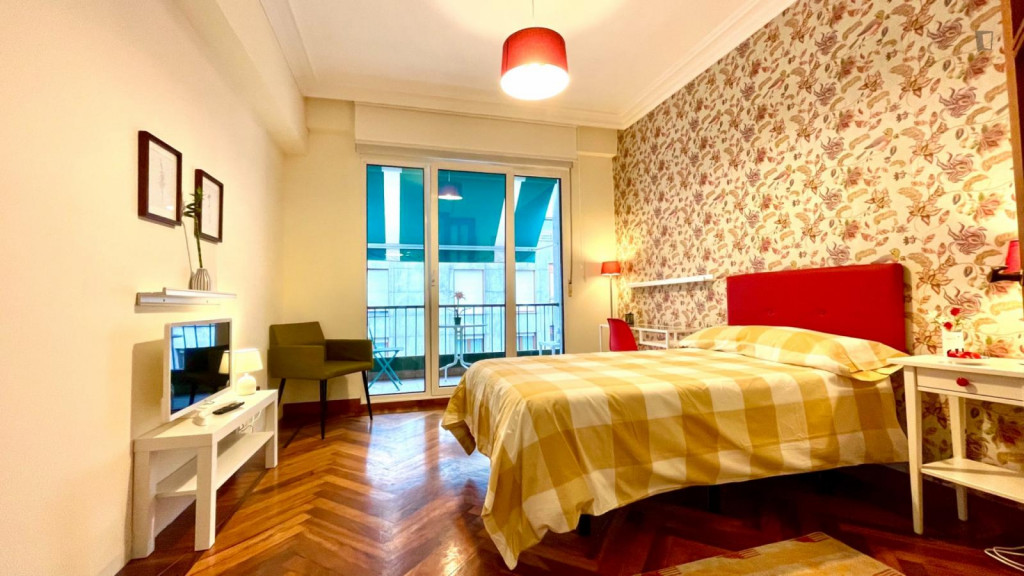Really cool single bedroom with a balcony, in Indautxu - Bilbao - chambre - ImmoJeune