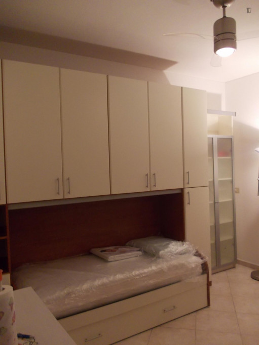 Cool studio steps away from the Università Bocconi - Milan - chambre - ImmoJeune