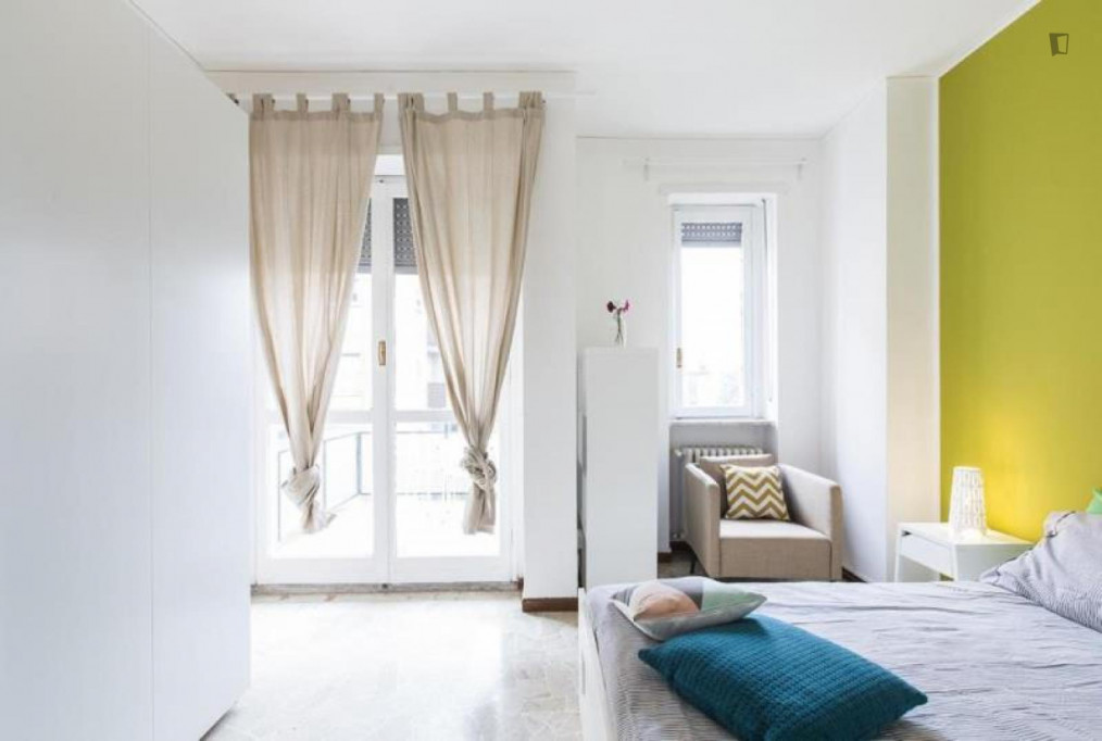 Brilliant double bedroom in Cesano Boscone - Milan - chambre - ImmoJeune
