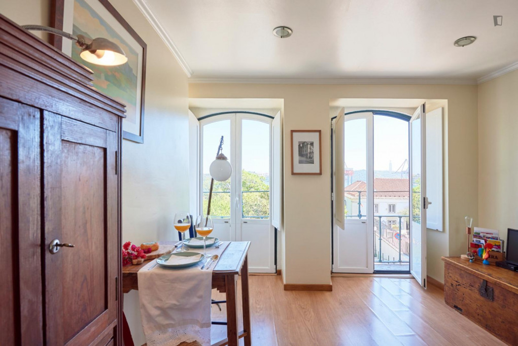 Comfy 1-bedroom flat in typical Santos, close to IADE - Creative University - Lisbonne - chambre - ImmoJeune