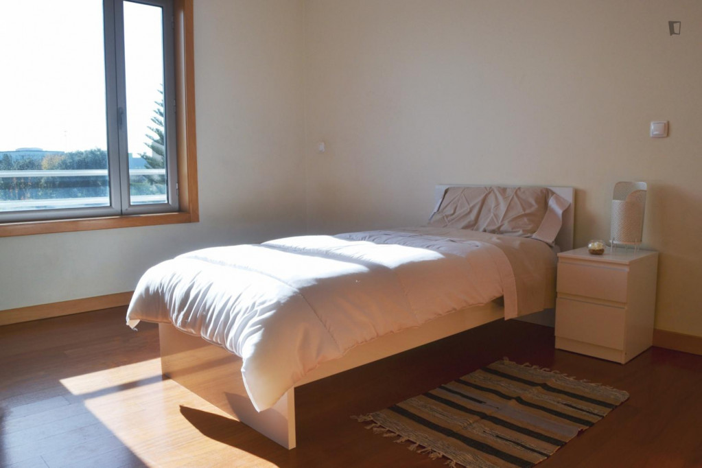 Modern and spacious room in Hospital São João, close to the metro and faculties - Porto - chambre - ImmoJeune