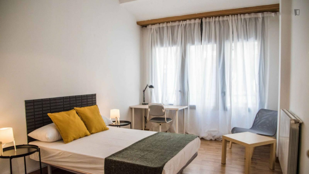 Dashing double bedroom in Russafa - Valence - chambre - ImmoJeune