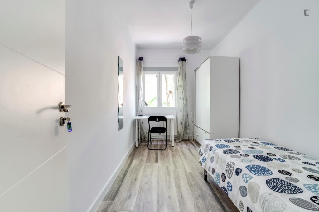 Sublime single bedroom near Parque Emperatriz María de Austria - Madrid - chambre - ImmoJeune