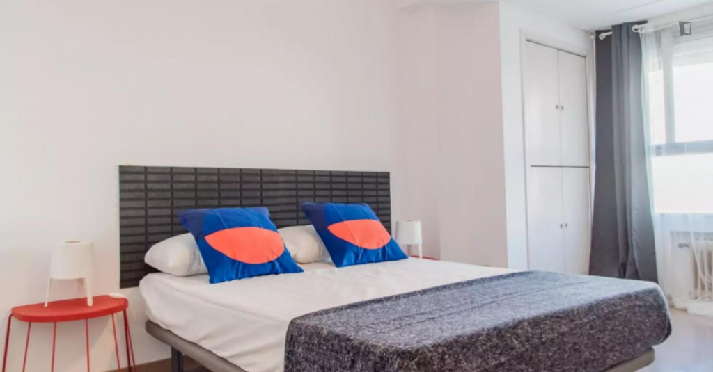Comfy double bedroom in Pla del Remei - Valence - chambre - ImmoJeune