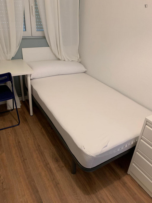 Comfy 3-bedroom flat in Aluche - Madrid - chambre - ImmoJeune