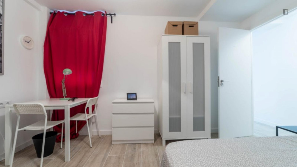 Double bedroom in 4-bedroom apartment in Benimaclet - Valence - chambre - ImmoJeune