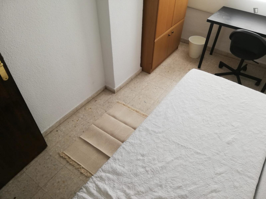 Appealing single bedroom in Ciutat Jardi - Valence - chambre - ImmoJeune