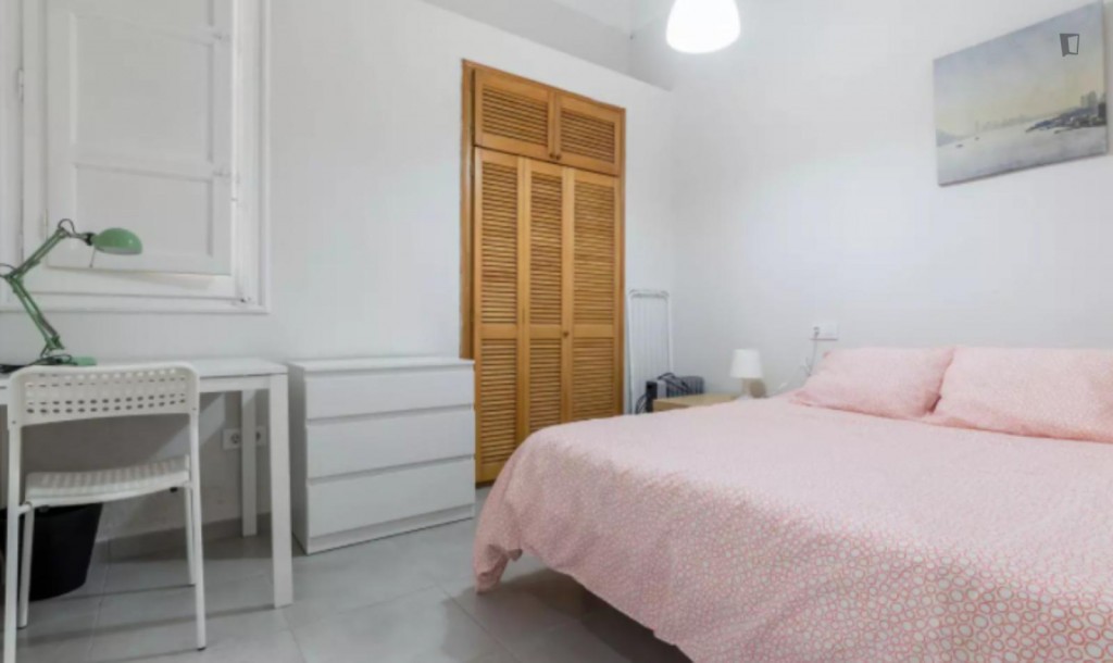 Cute double ensuite bedroom in Russafa - Valence - chambre - ImmoJeune