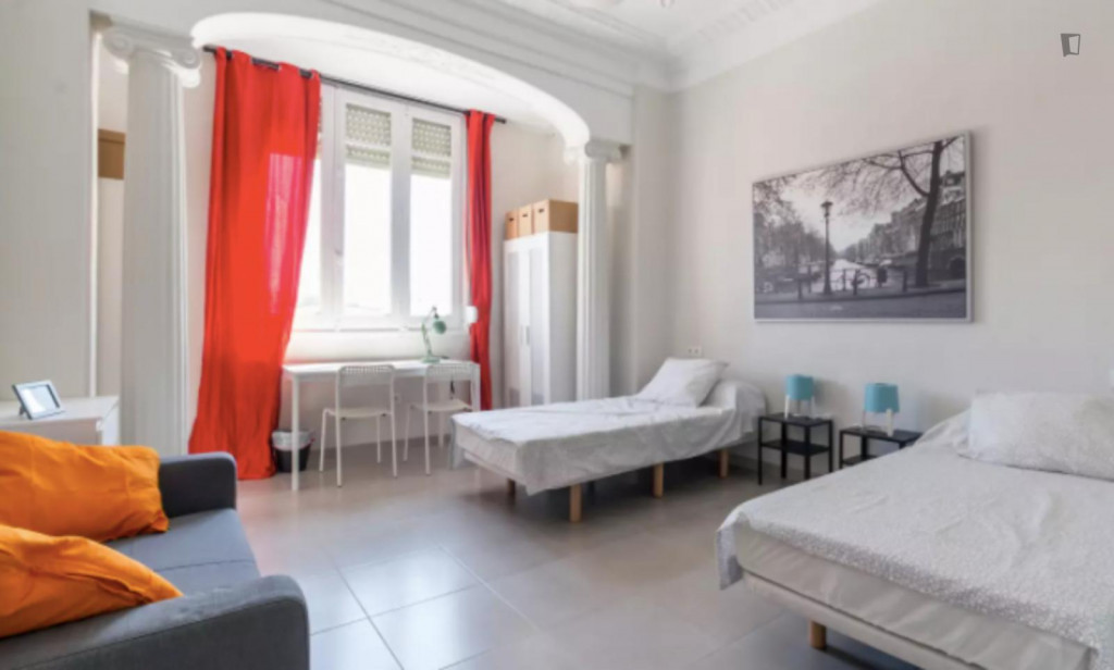 Large twin bedroom in Russafa - Valence - chambre - ImmoJeune