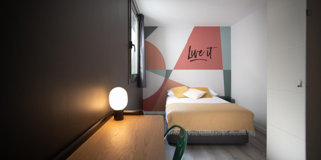 Beautiful double bedroom near Liceu metro station - Barcelone - chambre - ImmoJeune