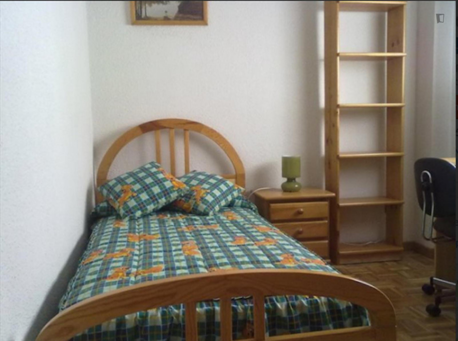 Cosy single bedroom near ALUCHE metro station - Madrid - chambre - ImmoJeune