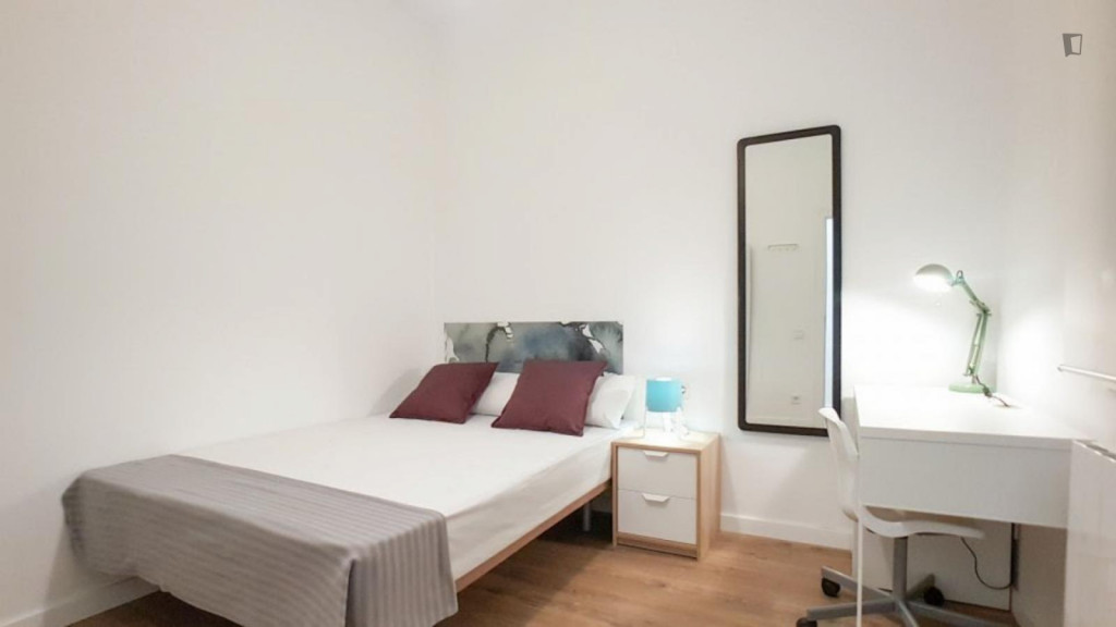 Graceful double bedroom in La Nova Esquerra de l'Eixample - Barcelone - chambre - ImmoJeune