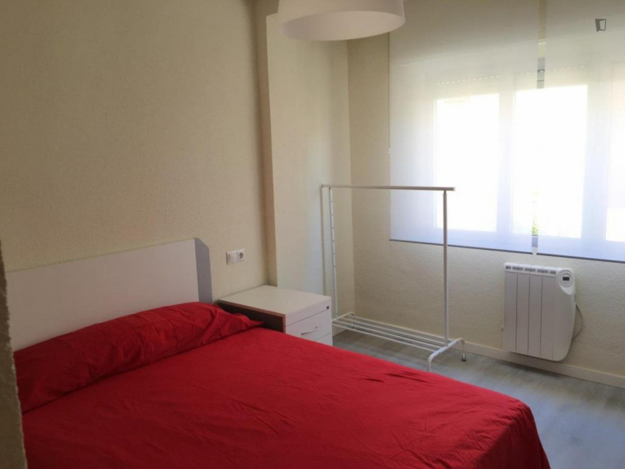 Sublime double bedroom near the Getafe campus of Universidad Carlos III de Madrid - Madrid - chambre - ImmoJeune