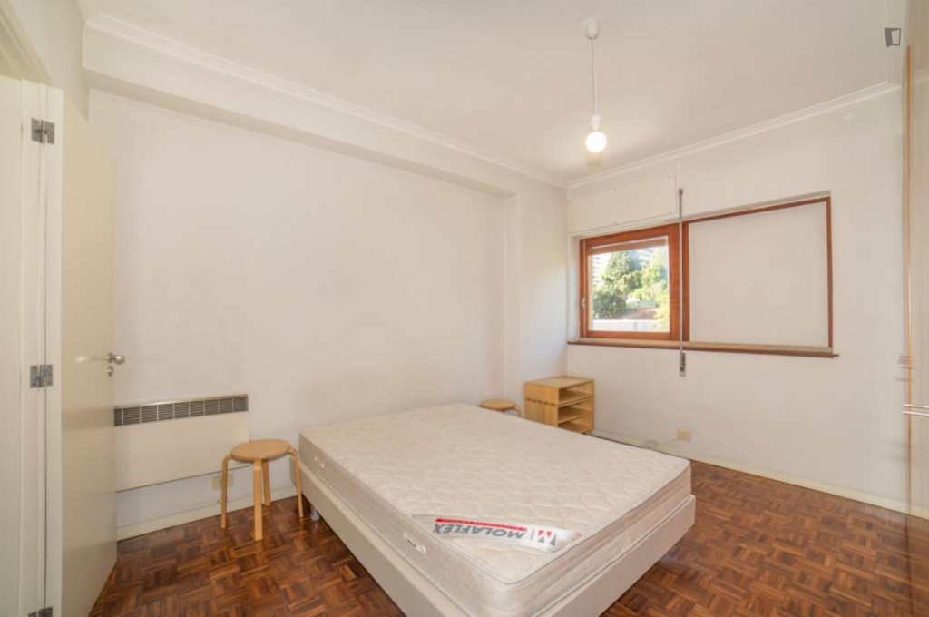 Single bedroom close to Faculty of Economics, University of Coimbra - Coimbra - chambre - ImmoJeune