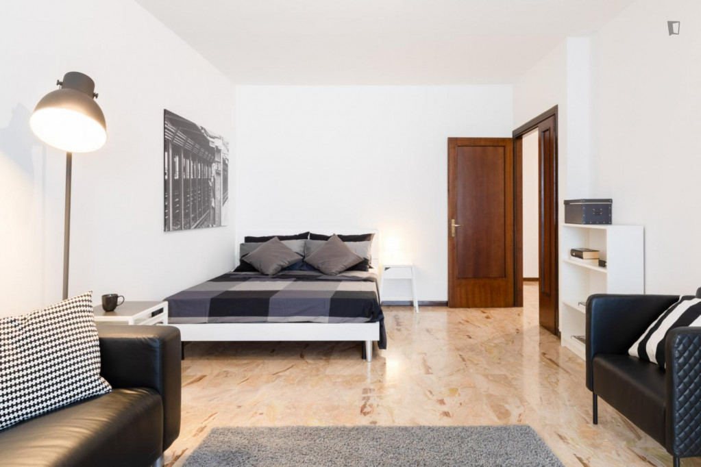 Pleasant double bedroom near Parco Fornace Morandi Room D