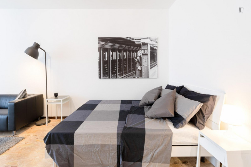 Pleasant double bedroom near Parco Fornace Morandi Room D