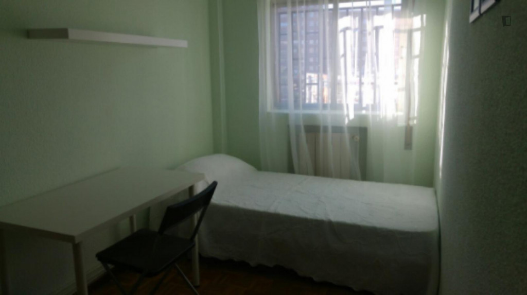 Comfortable 3-bedroom apartment in Aluche - Madrid - chambre - ImmoJeune