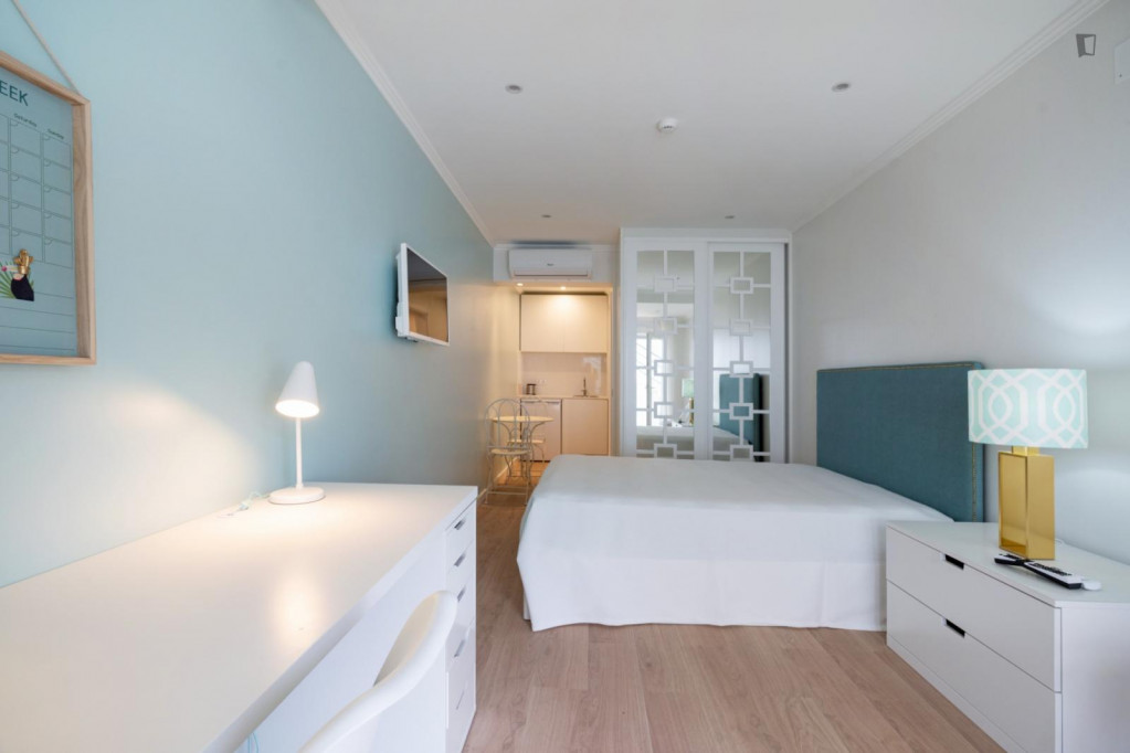 Nice single ensuite bedroom in Carcavelos - Lisbonne - chambre - ImmoJeune