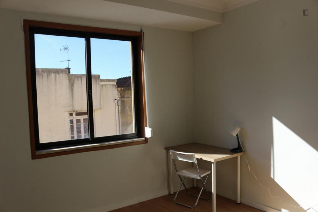 Sunny Amarelo - Habitação Essencial