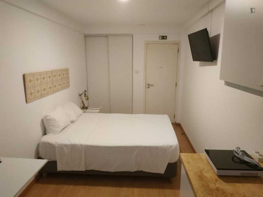 Lovely studio in an apartment, in Saldanha - Lisbonne - chambre - ImmoJeune