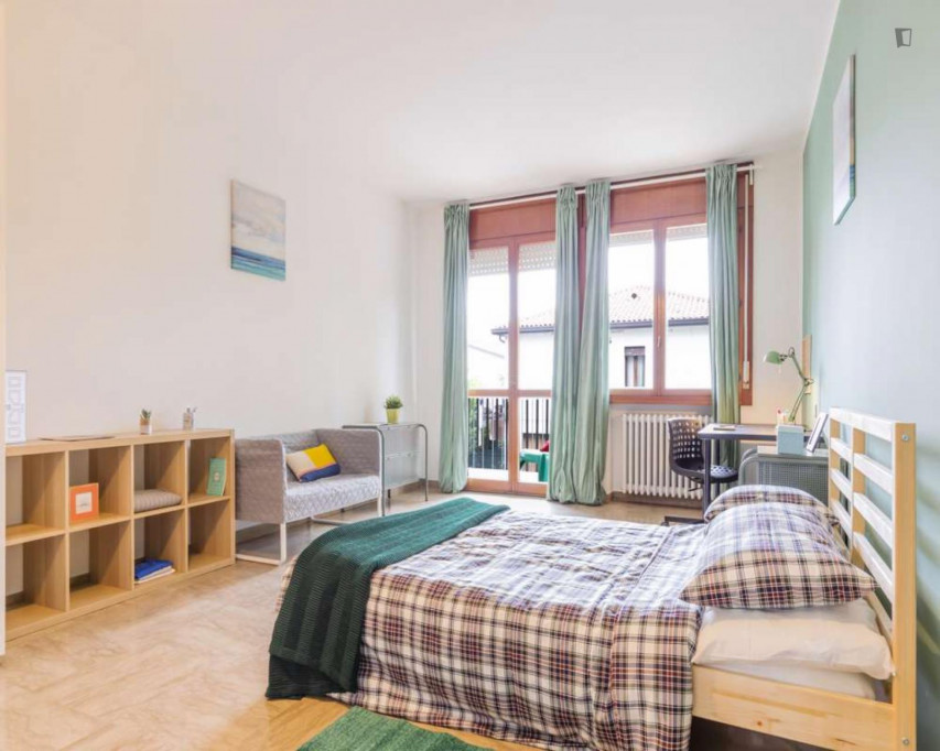 Sunny double bedroom near Parco delle Farfalle - Padova - chambre - ImmoJeune