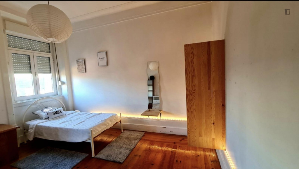 Single bedroom, with balcony, near Universidade de Coimbra - Coimbra - chambre - ImmoJeune