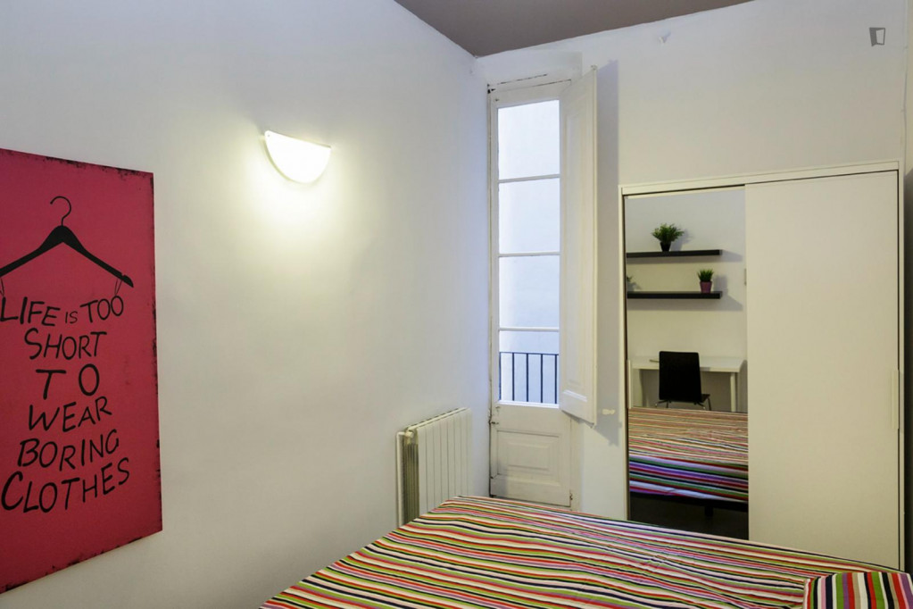 Homely single bedroom in the heart of Barcelona - Barcelone - chambre - ImmoJeune
