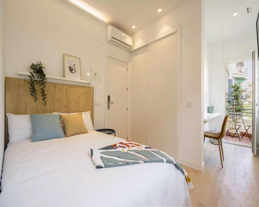 Sublime double ensuite bedroom near the Quevedo metro station - Madrid - chambre - ImmoJeune