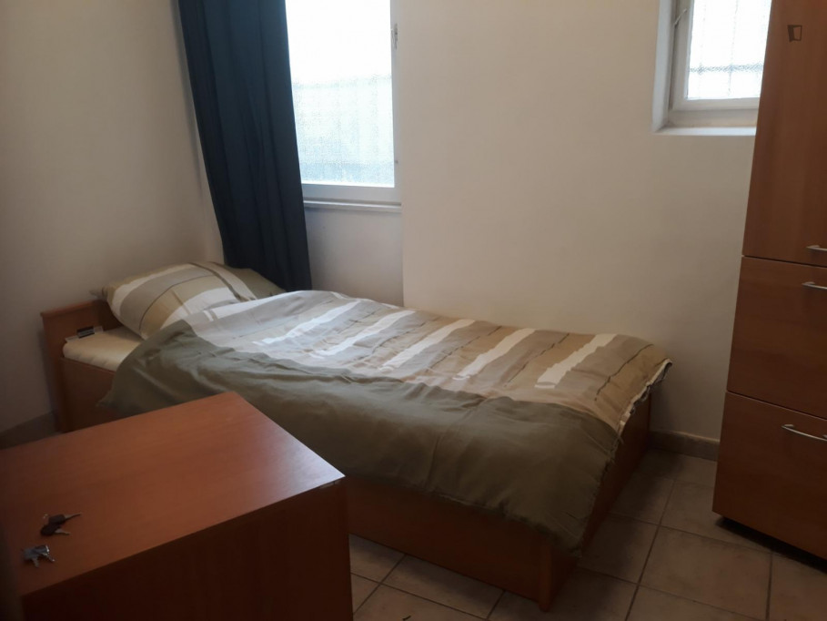 Pleasant single bedroom in a residence, in Kelenföld - Budapest - chambre - ImmoJeune