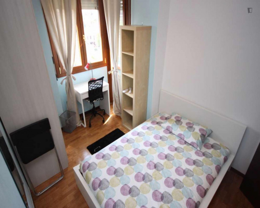 Homely double bedroom in a student flat, in Abbadesse - Milan - chambre - ImmoJeune