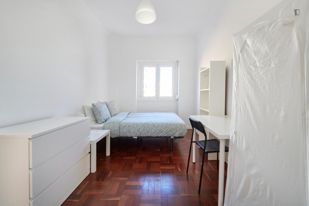 Homely double bedroom in Entrecampos - Lisbonne - chambre - ImmoJeune