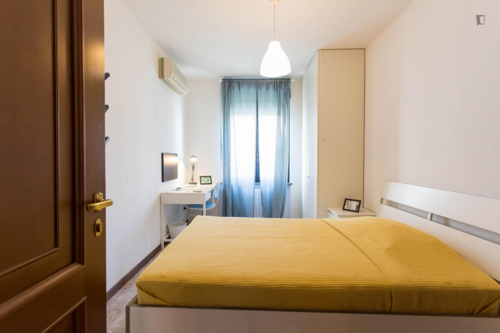 Luminous double bedroom in Lodi - Milan - chambre - ImmoJeune