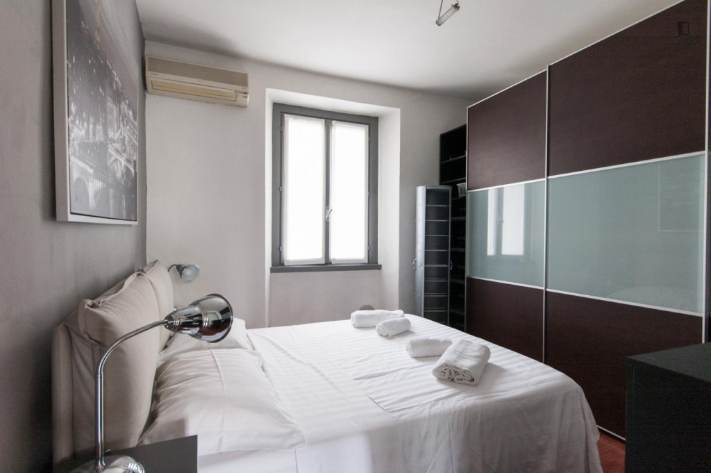 Apartment with AC near Porta Venezia Metro - Milan - chambre - ImmoJeune
