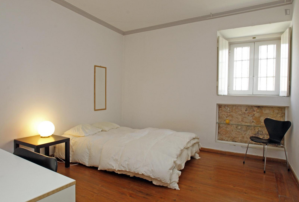 Very nice 2 bedroom flat in Campo de Ourique - Lisbonne - chambre - ImmoJeune